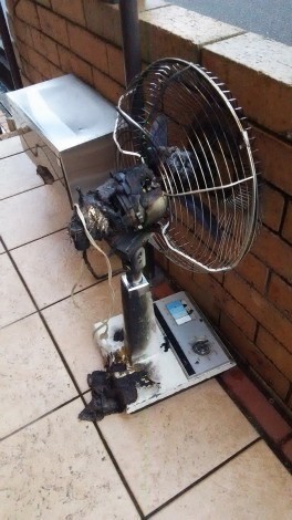 燃えた扇風機