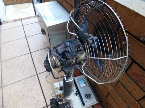 燃えた扇風機